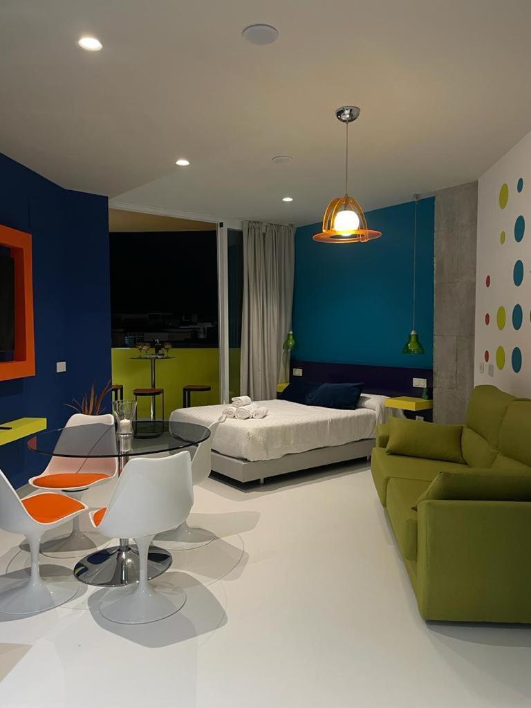 Lahola Glam Suites Torremolinos Esterno foto